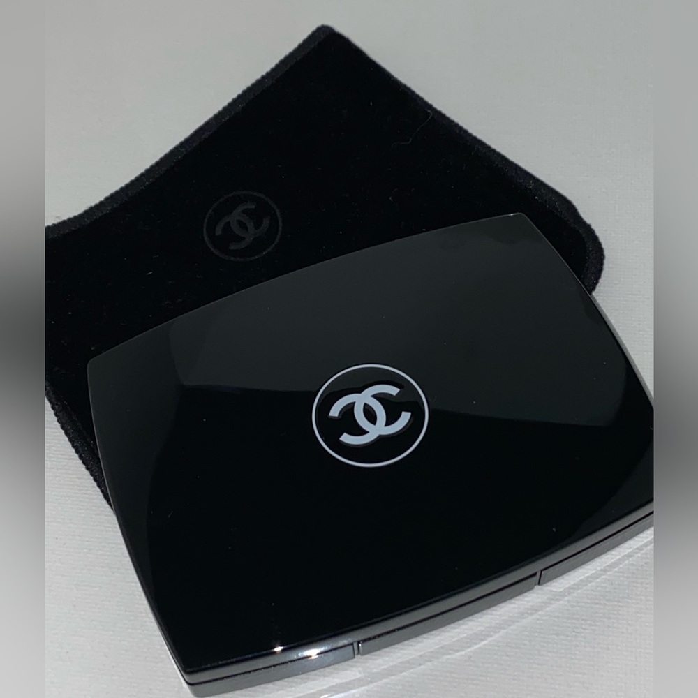 CHANEL Limited Edition Eyeshadow Pallet